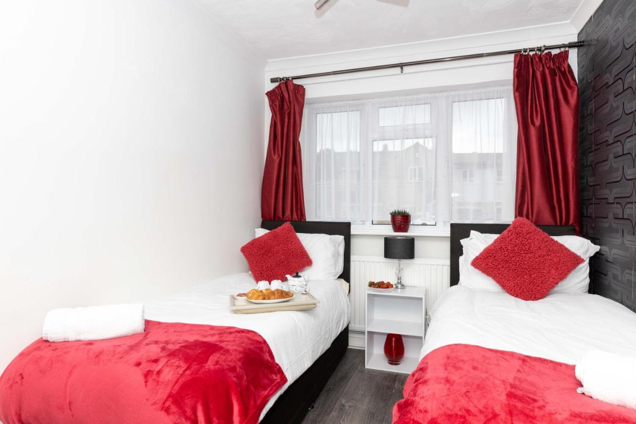 Capri 13 Sa - 3 Bedroom House Close To Loughborough University, Ev Car Facilities, Free Parking, Free Wifi - Ask For Contractor Rates! 외부 사진