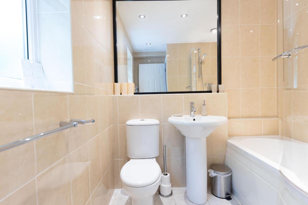 Capri 13 Sa - 3 Bedroom House Close To Loughborough University, Ev Car Facilities, Free Parking, Free Wifi - Ask For Contractor Rates! 외부 사진