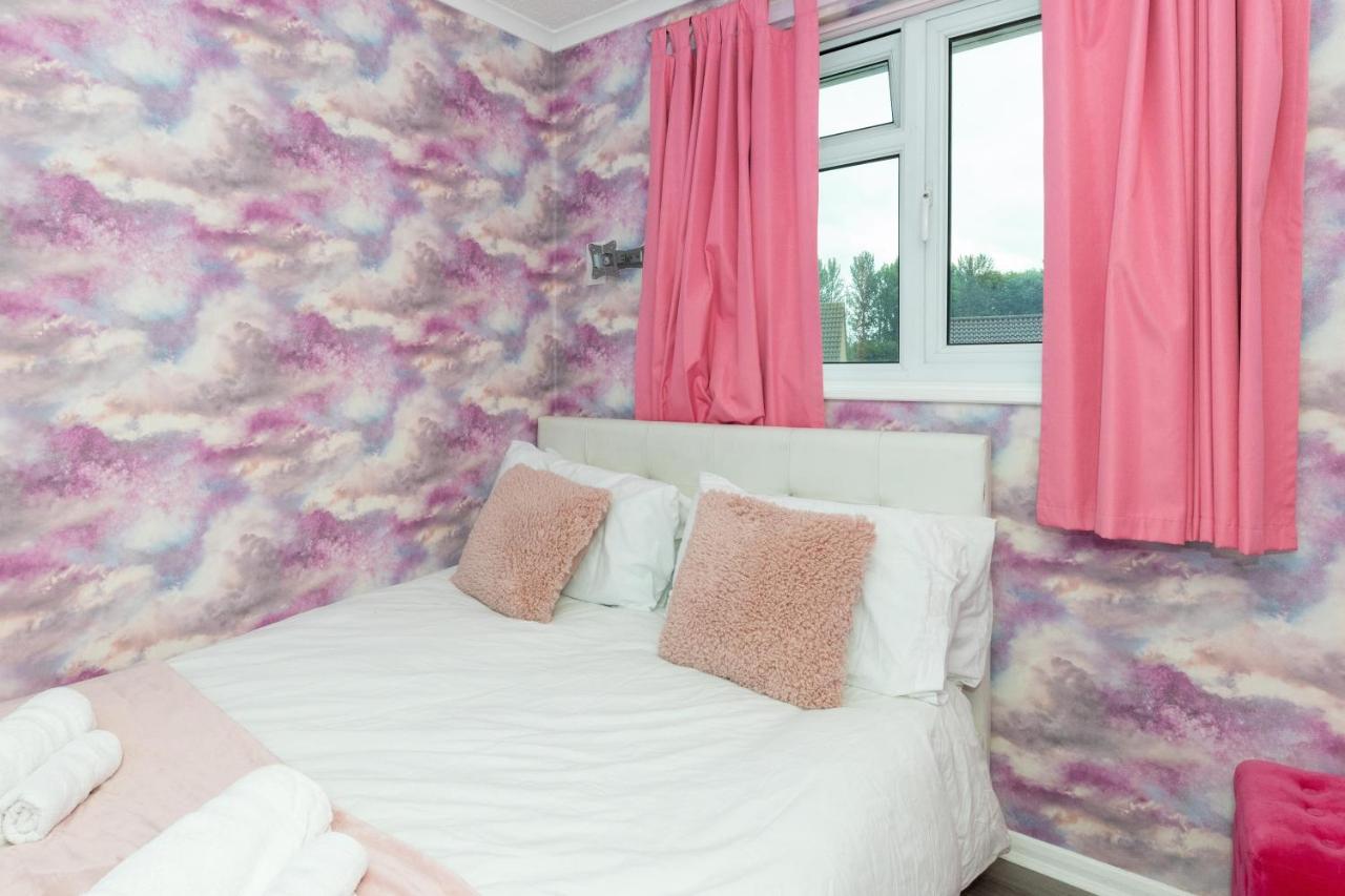 Capri 13 Sa - 3 Bedroom House Close To Loughborough University, Ev Car Facilities, Free Parking, Free Wifi - Ask For Contractor Rates! 외부 사진